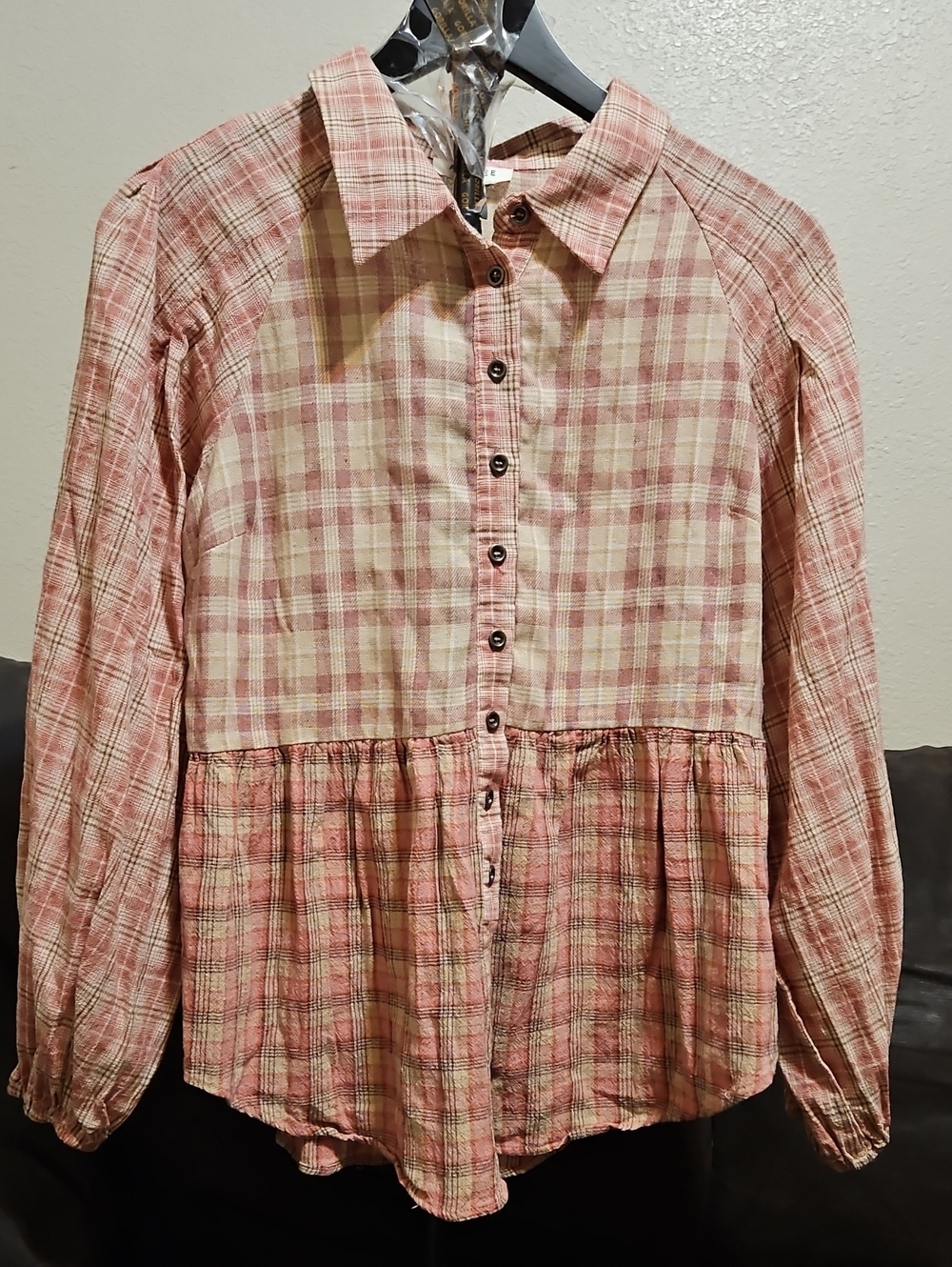 ANDREE BY UNIT Pink Plaid Button-Front Peplum Shirt